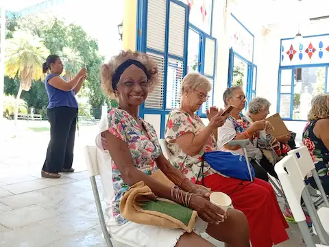 Dia-del-adulto-Mayor