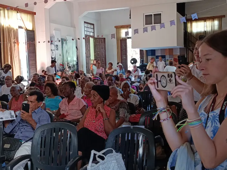 cierre de talleres Proyecto Otoño en Loyola
